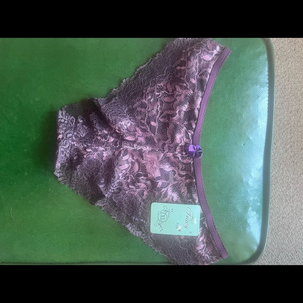 Women’s Underwear New With Tags (6-pairs)